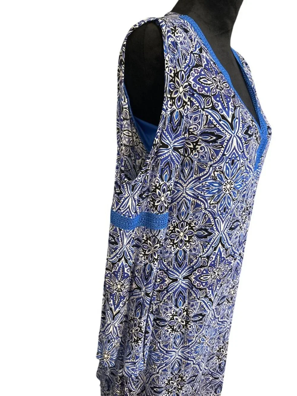 Boho Blue & White Printed Bell Sleeve Dress By Cupio V-Neck Crochet Trim Size M - Picture 2 of 5